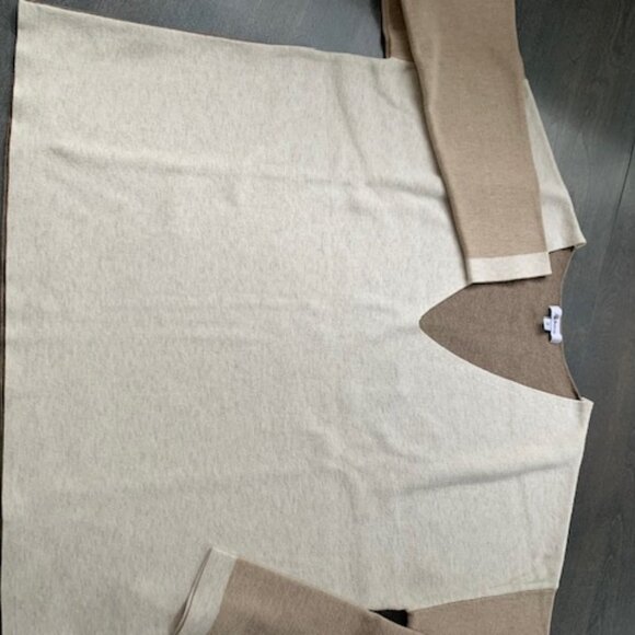 Neutral three-tone sweater - Picture 4 of 10